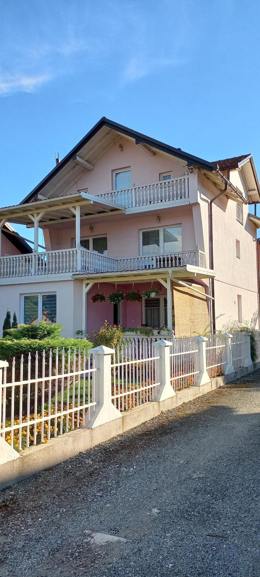 Holiday Home Peaceful Retreat Visoko Dış mekan fotoğraf